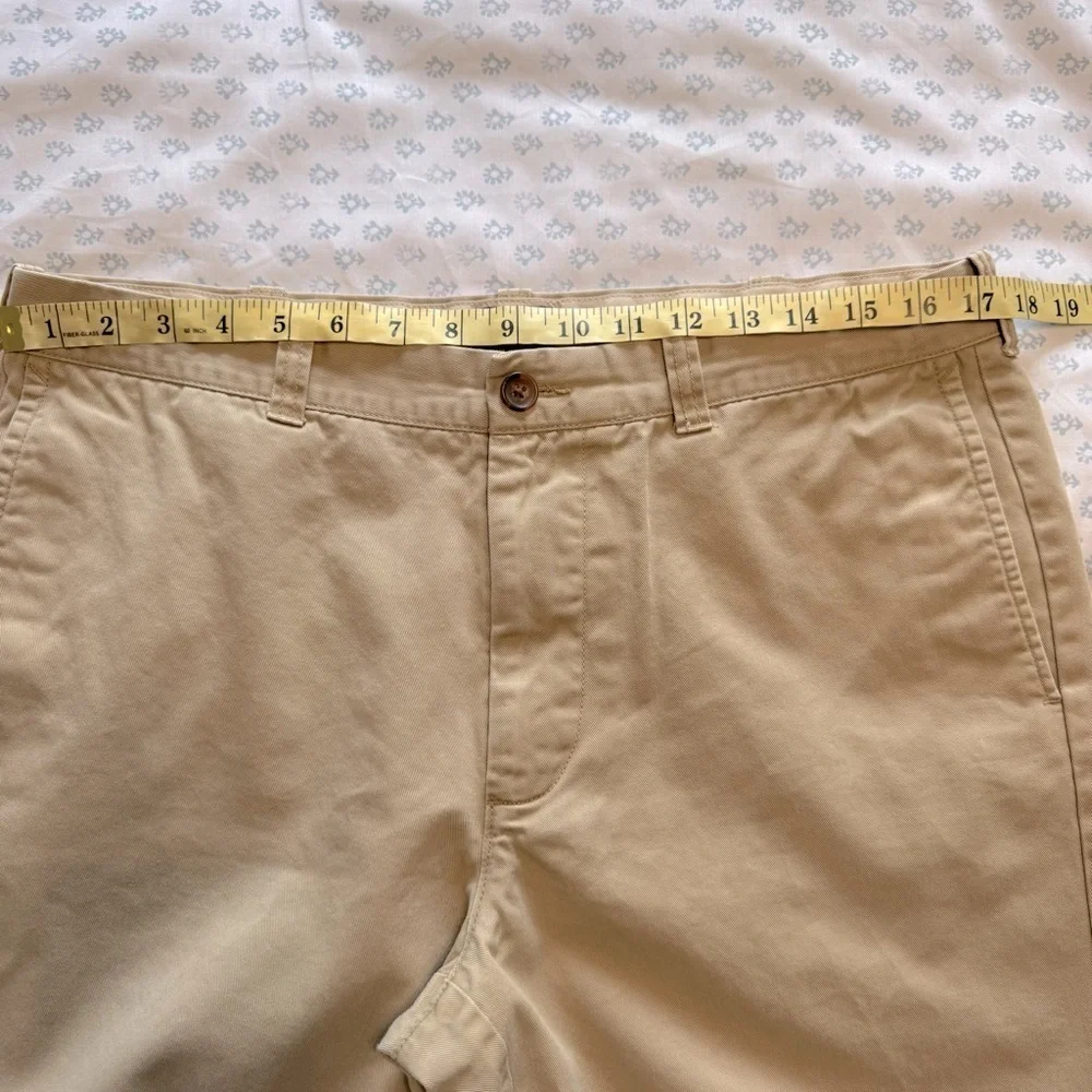 J. Crew Men’s Gramercy Tan Flat Front Size 35 Classic Style Shorts